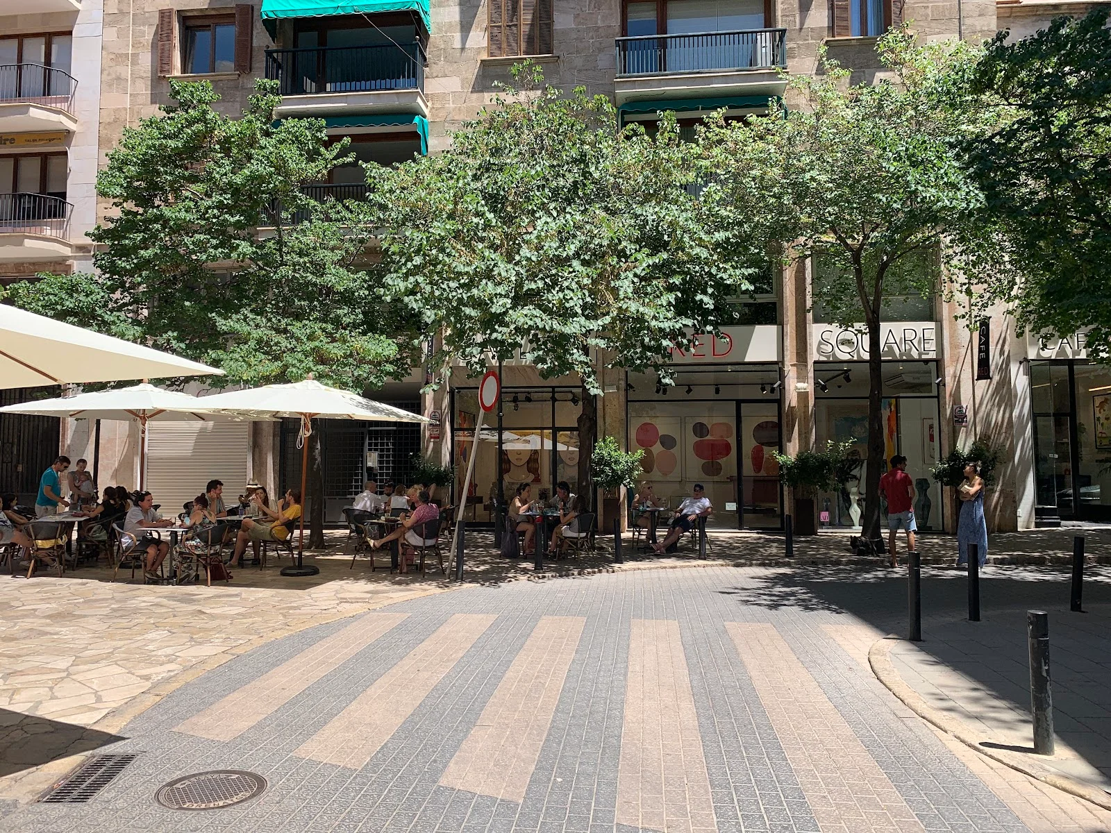 Exhibition by Gallery RED - Bild 3