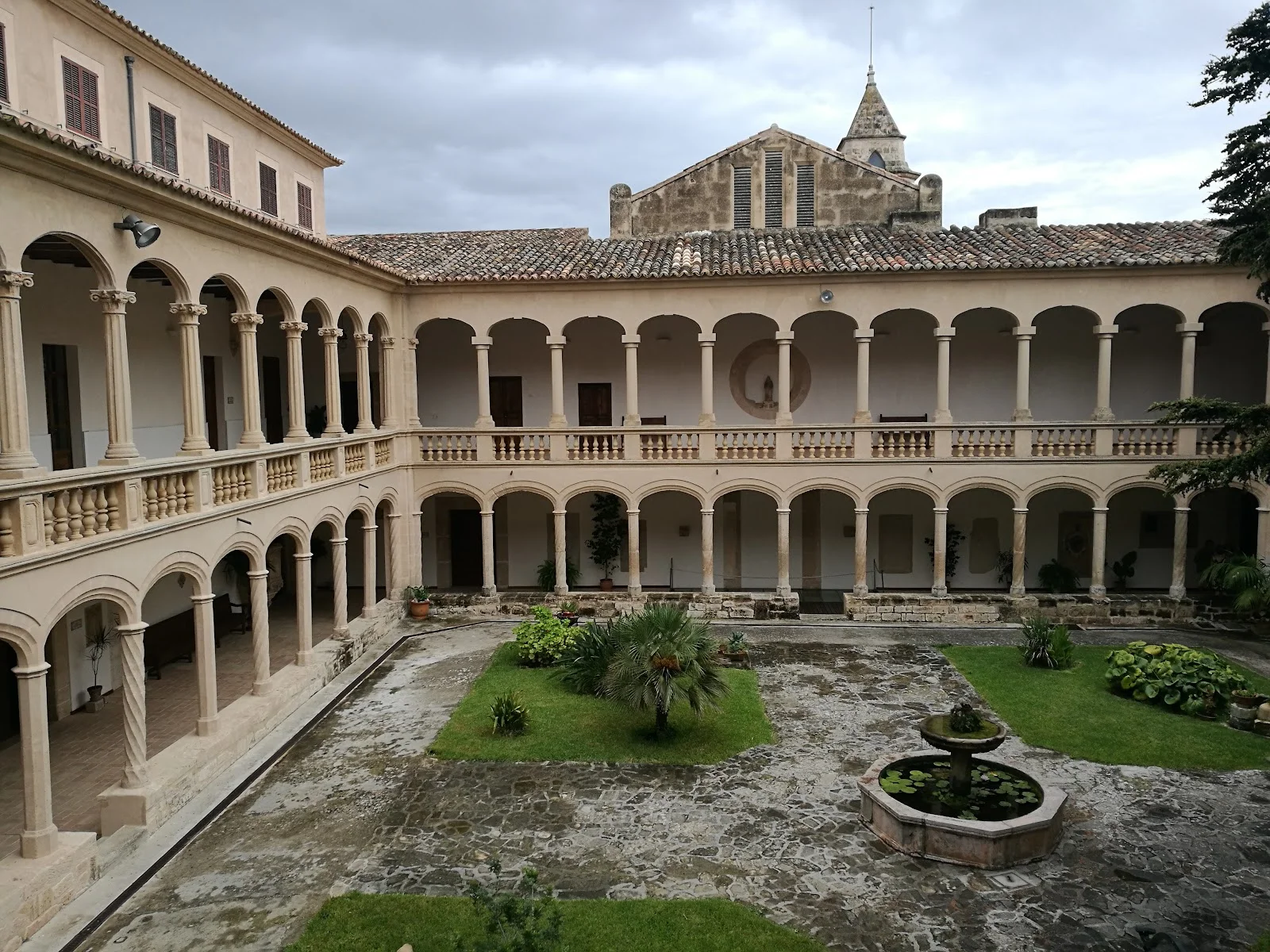 Parròquia de Ntra. Sra. de la Font de Déu i Sant Bernat - Bild 1